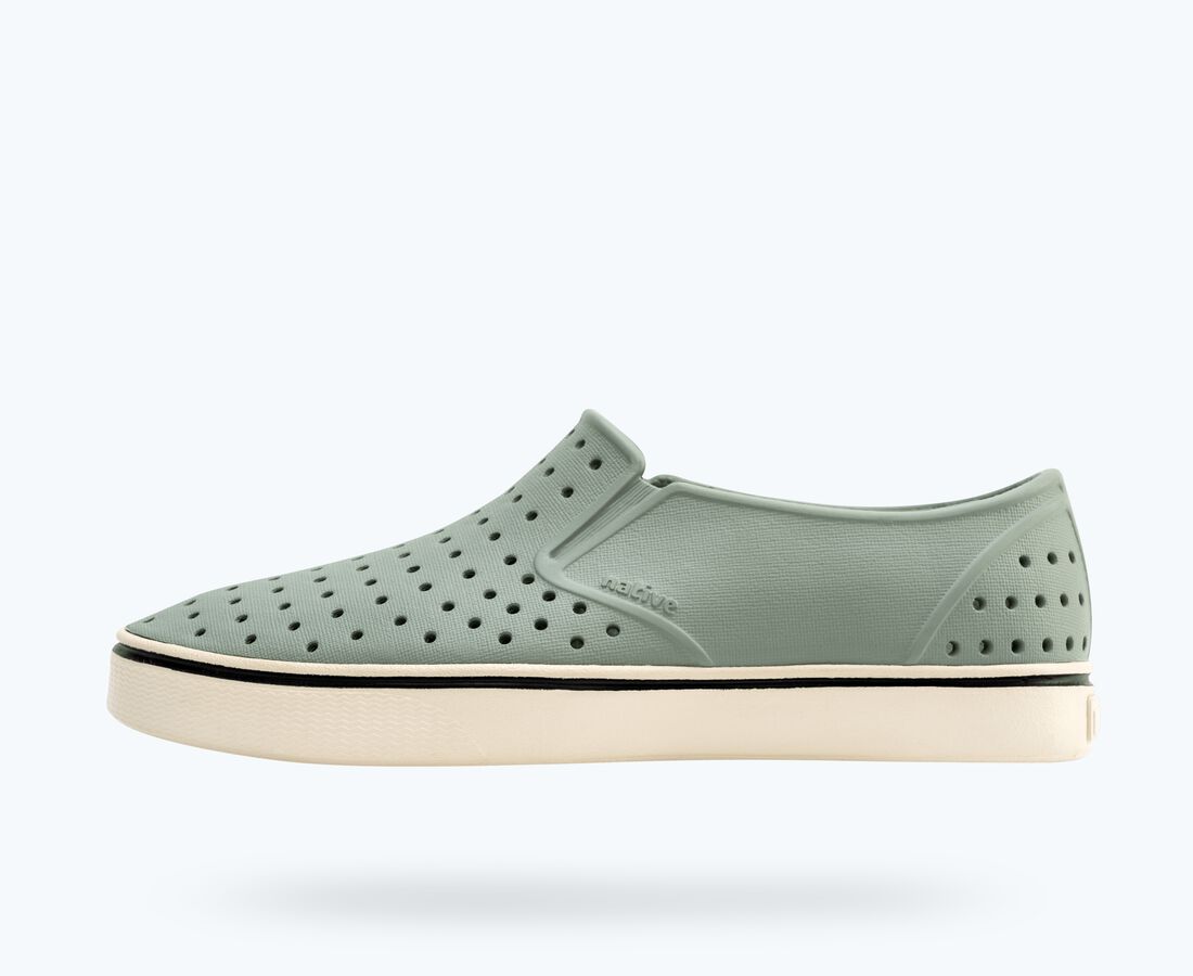 Men's Miles Wanderfoam&trade; - Relax Green/ Bone White